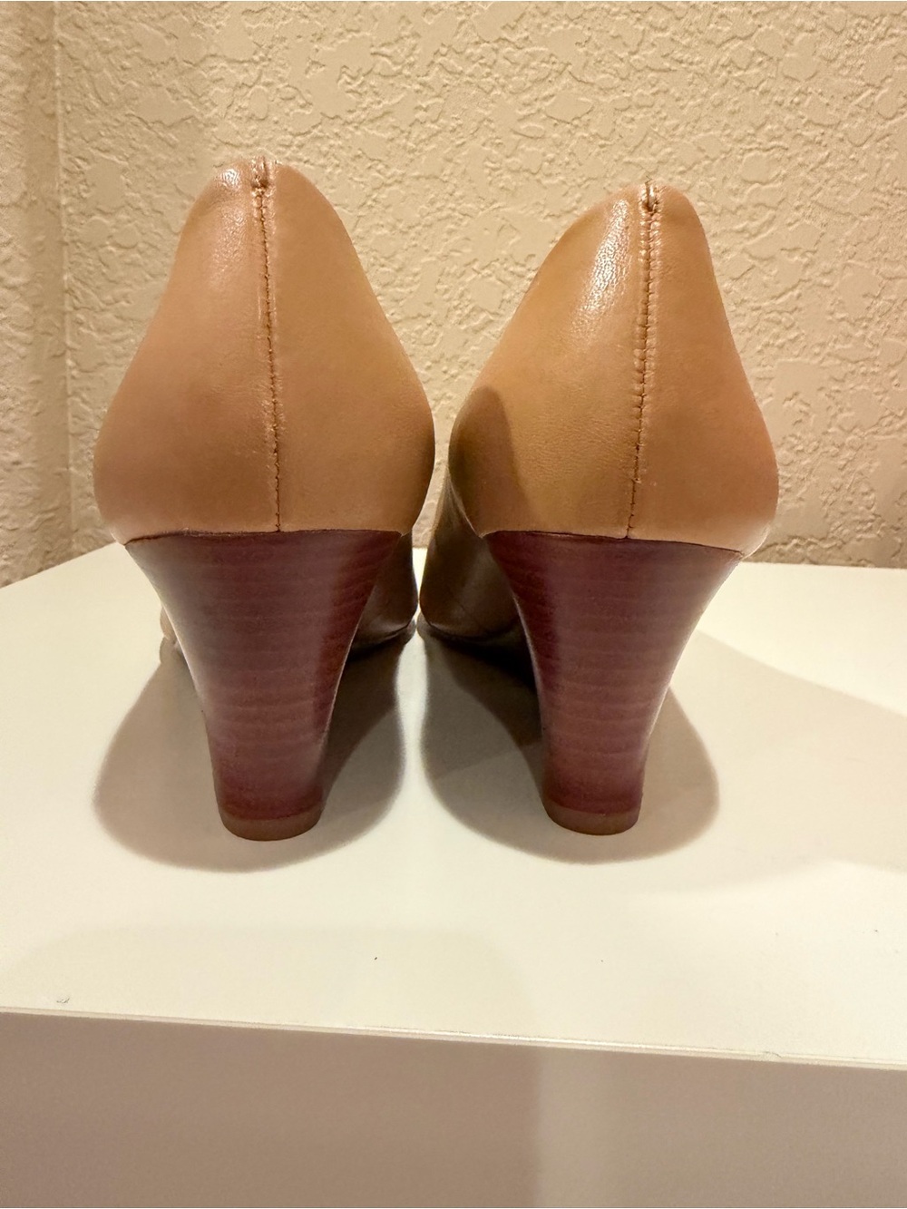 New Tory Burch Tan Leather Logo Wedge Flats - Picture 2 of 5